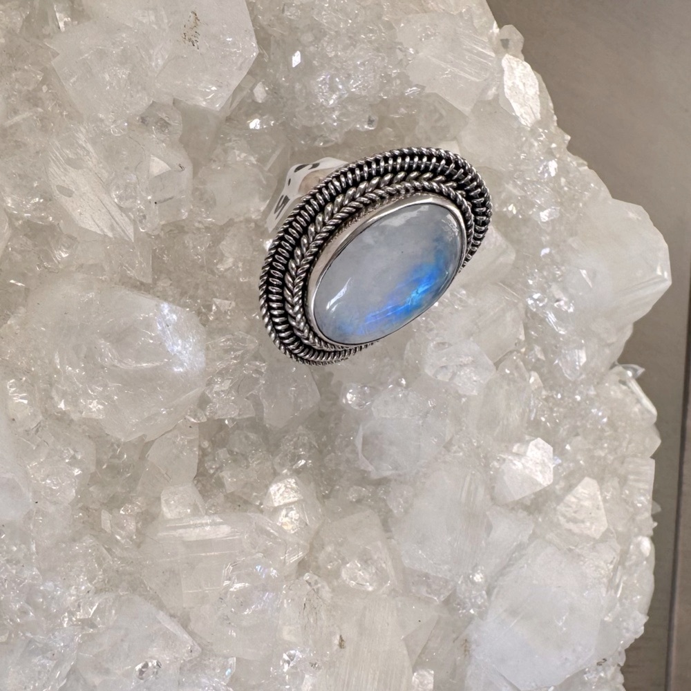 Large Moonstone Shield Ring - Picture 2 of 13